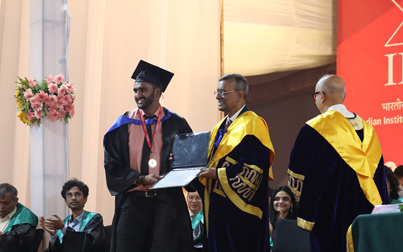 IIM Udaipur awards MBA Degrees to 398 students at its 11th Annual Convocation