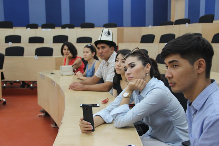 Youth Delegates from Kyrgyzstan visit IIM Udaipur