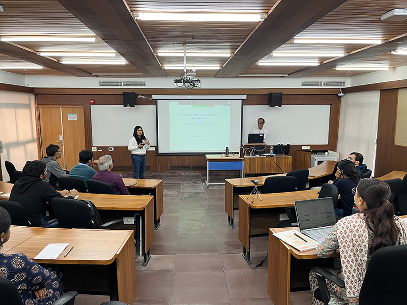 IIM Udaipur hosts Prof. Raja P. Velu for a talk on Parsimonious Modeling and Forecasting of Chronological Data