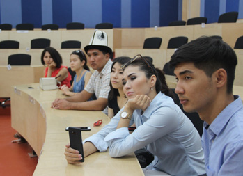 Youth Delegates from Kyrgyzstan visit IIM Udaipur