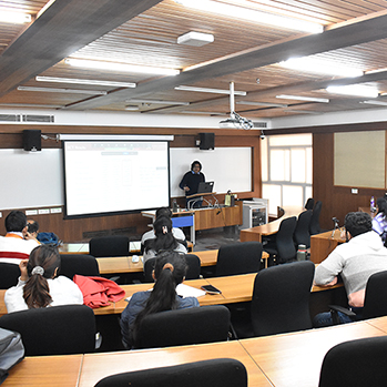 IIM Udaipur hosts Prof. Ravi Bapna for a talk on Design and Evaluation of New Product Category Recommendations: Evidence from a Randomized Field Experiment