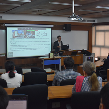 IIM Udaipur hosts Prof. Siddharth Bhattacharya for a talk on Mobile Advertising in Distracted Environments: An Investigation into the impact of External Distractions on Dual-Task