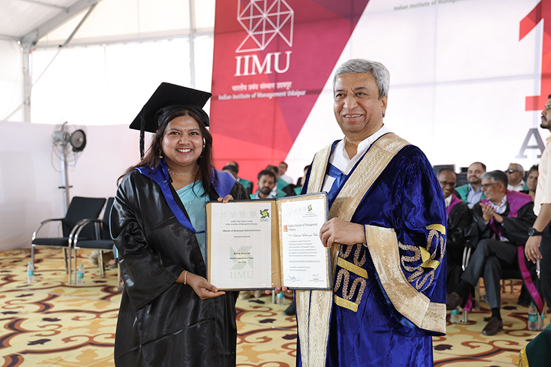 IIM Udaipur awards MBA Degrees to 429 students at its 12th Annual Convocation