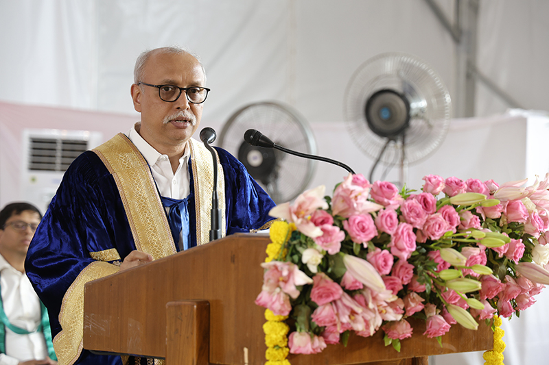 IIM Udaipur awards MBA Degrees to 429 students at its 12th Annual Convocation