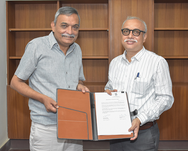 Prof. Ashok Banerjee takes over the charge of New Director at IIM Udaipur