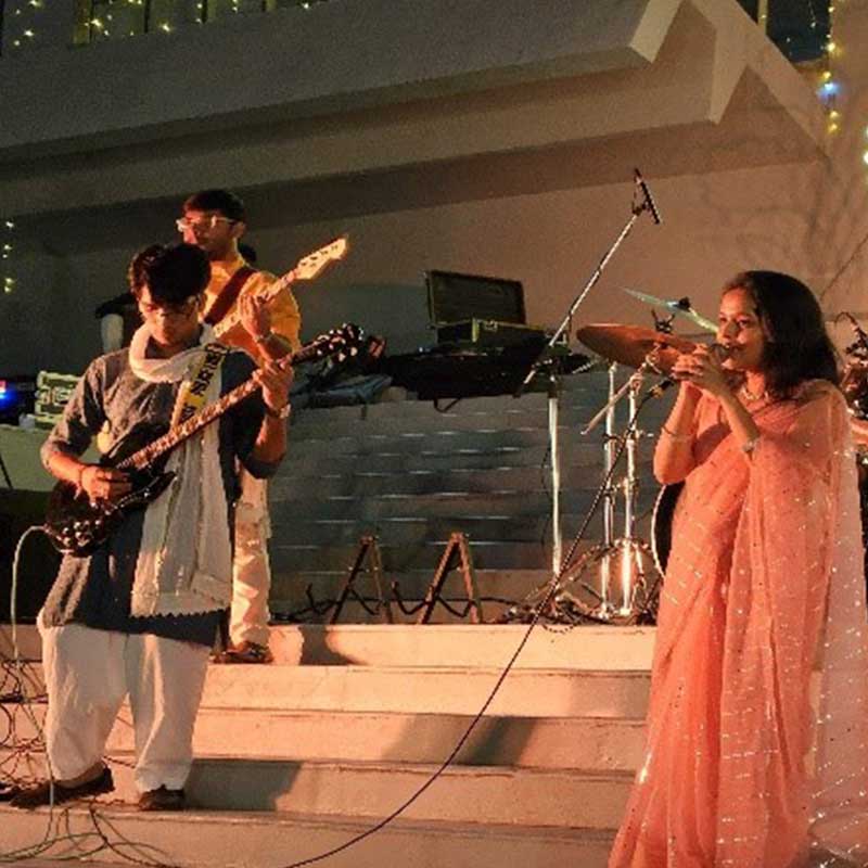 Octaves Collaborates